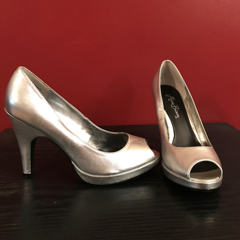Miss Bisou Silver Peep Toe Pumps