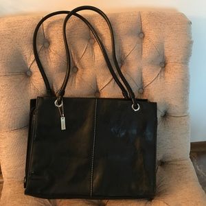 Sophisticated tote