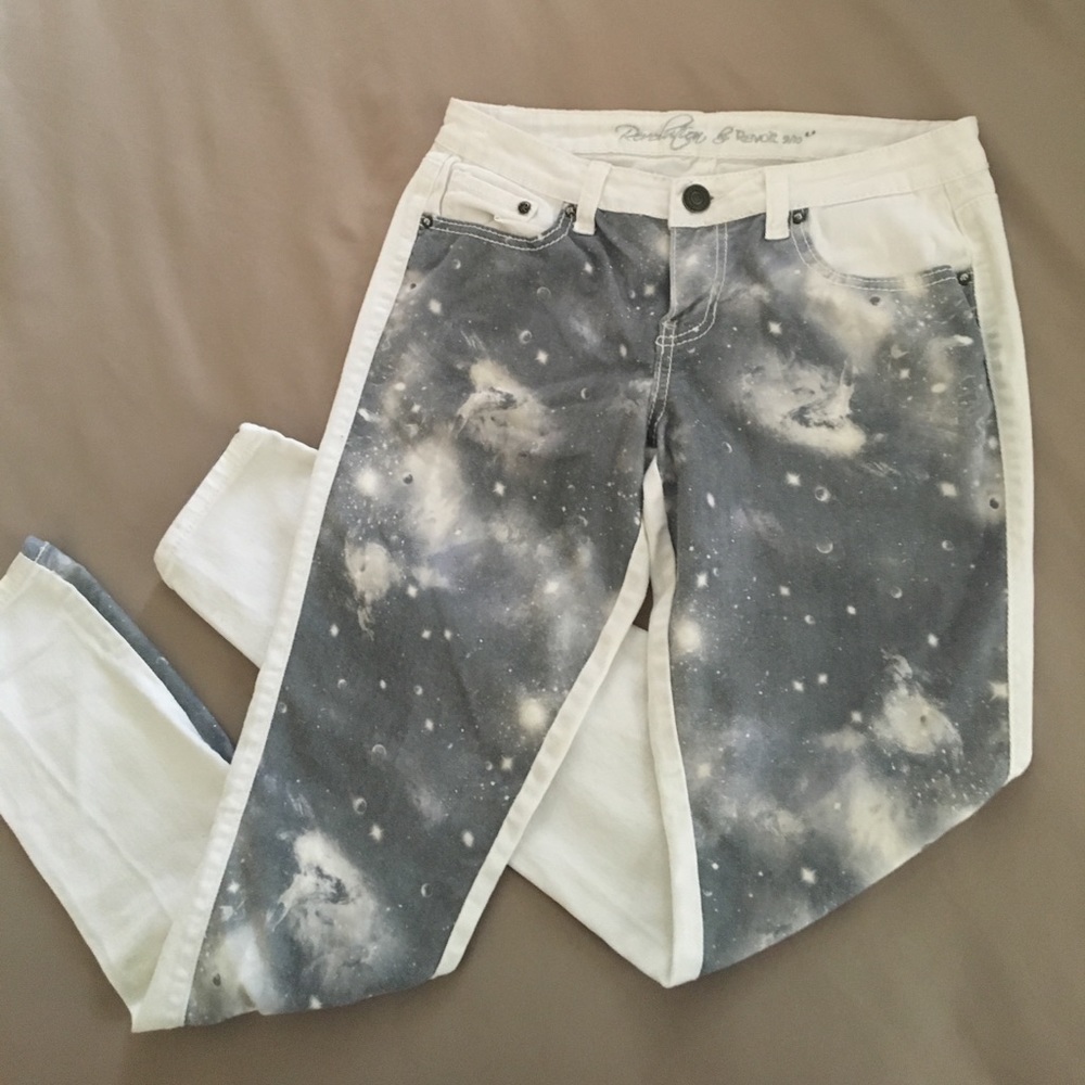 Rev0luTi0n & rEv0lt sPaCed-oUt DeNim