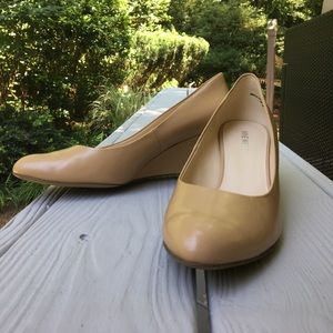 Nine West nude wedges