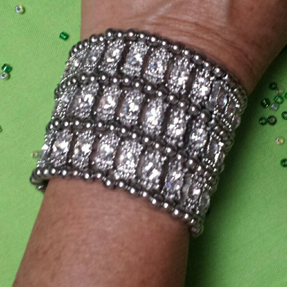 Chico's Spring Bling!  NWOT- NEVER WORN - Picture 2 of 2