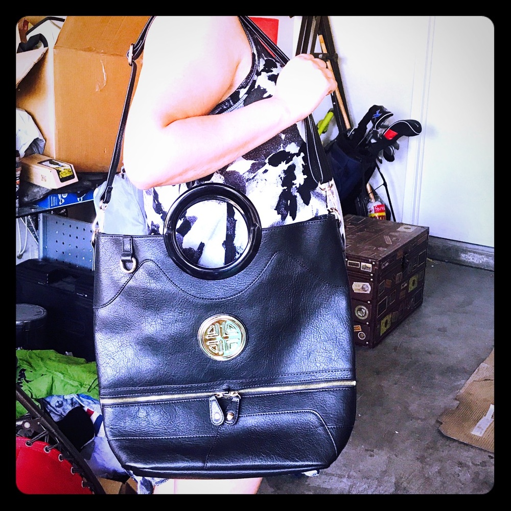 Black big purse with handles