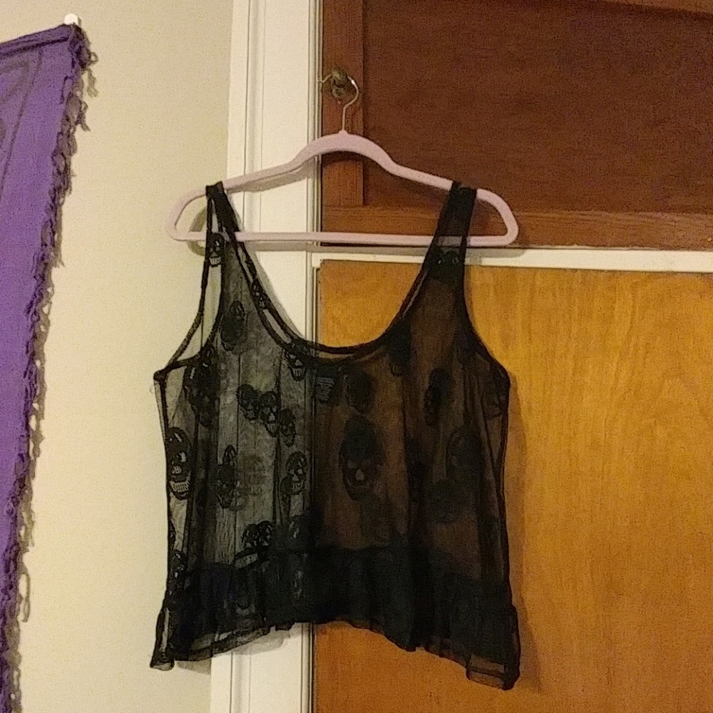 Skull lace top