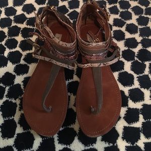 Steve Madden army green and tan sandals
