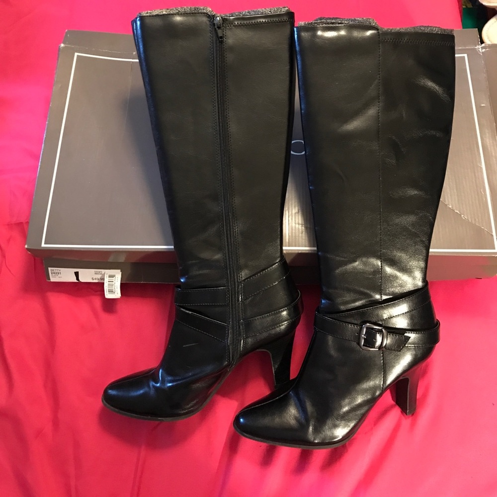 Black boots