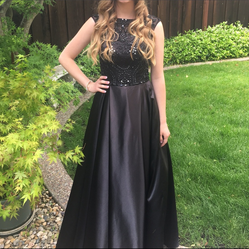 Black Full Length Gown with Beaded Bodice - 4 - Picture 1 of 2