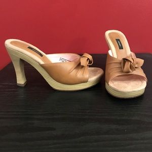 Xhilaration Tan Pumps