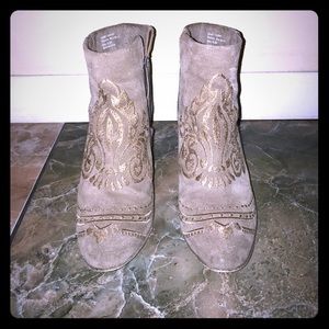 Matisse suede booties