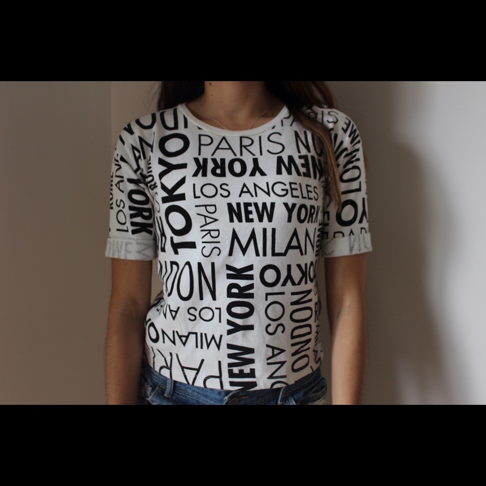 Forever 21 b&w graphic Tee