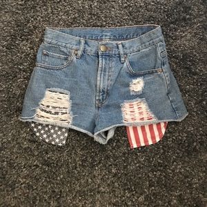 Forever 21 cut off shorts with American pockets
