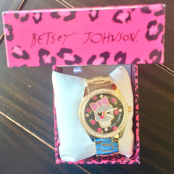 Betsey Johnson Gold Skull Black Bone Bow Watch 💀 - Picture 4 of 4