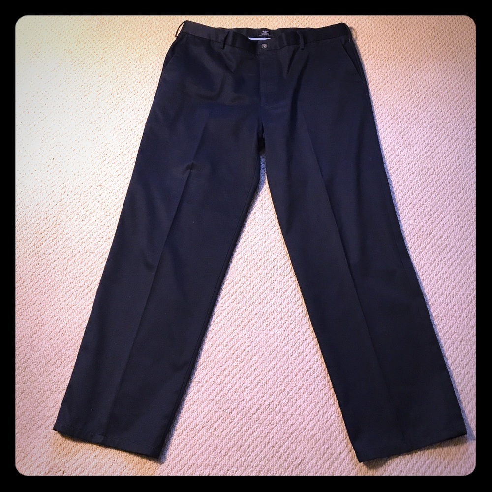Men's navy pants.