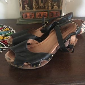 Black leather sandals