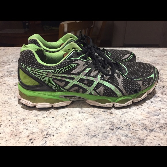 Asics Running Shoes - Picture 2 of 4