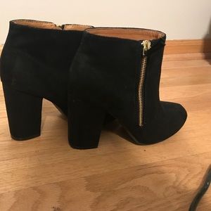 a.n.a black suede chunk heel