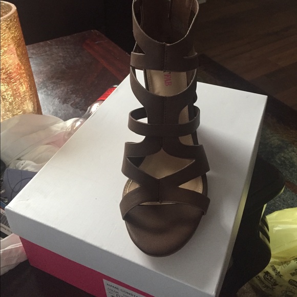 Sandals - Picture 2 of 2