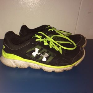 Men's under amour running shoes