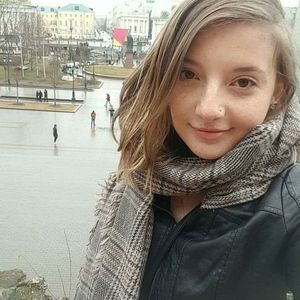 Meet your Posher, Monica