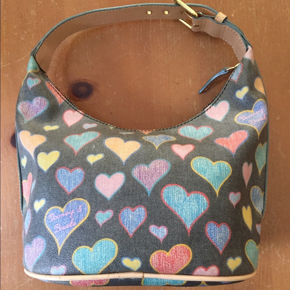 ❤️Authentic Dooney& Bourne Hearts Bucket Bag❤️