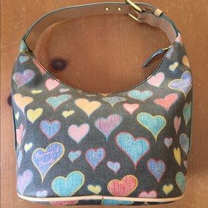 ❤️Authentic Dooney& Bourne Hearts Bucket Bag❤️