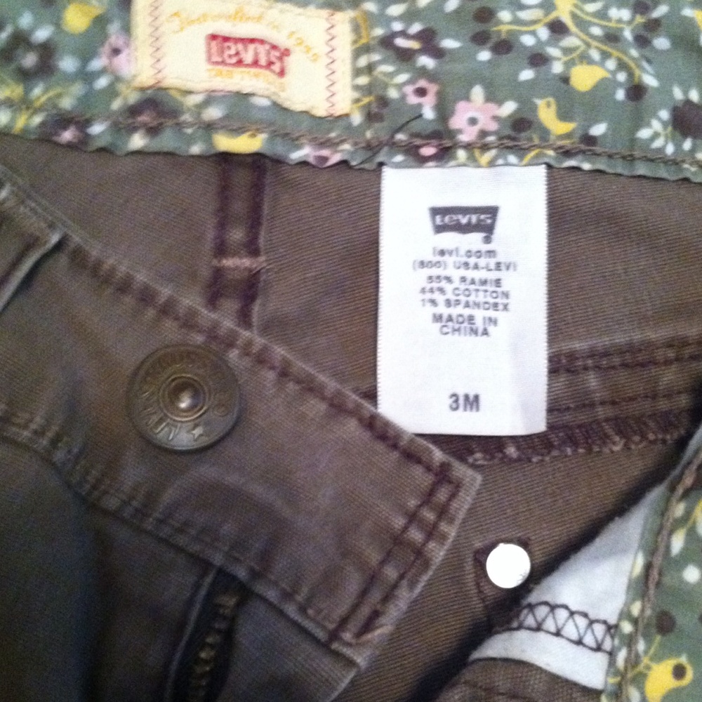 Levi's - Picture 4 of 4