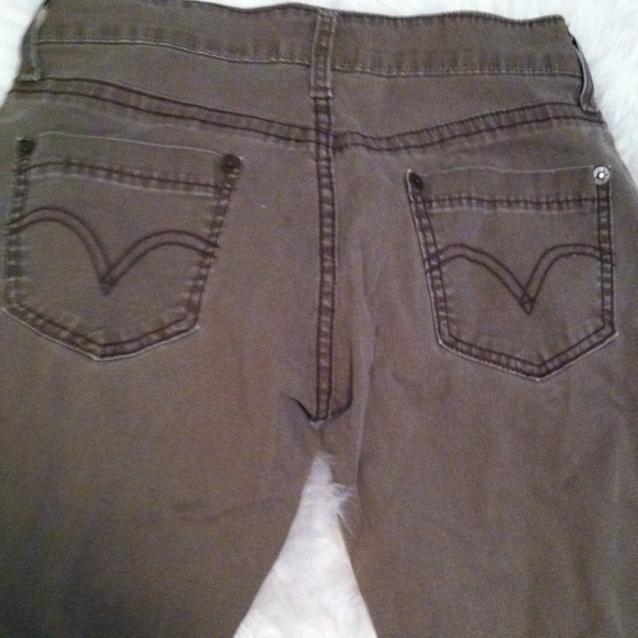 Levi's - Picture 2 of 4