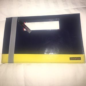 NWT Eenamaria Clutch 📍