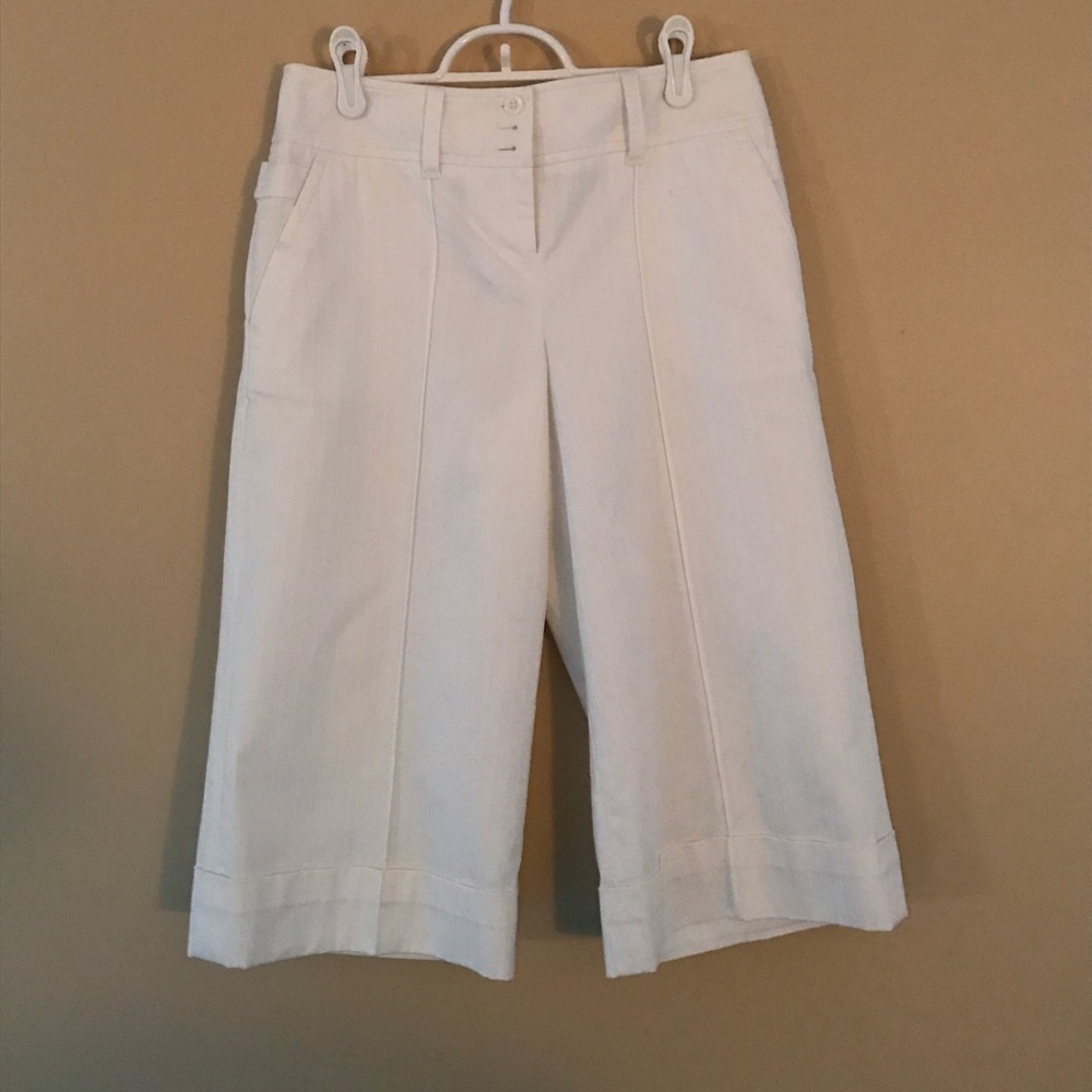 FULLY LINED PERFECT SUMMER WHITE CAPRIS size 2