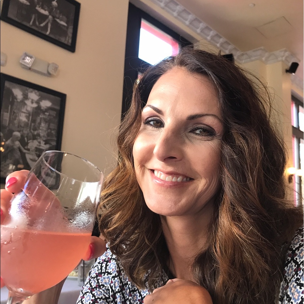 Meet your Posher, Connie