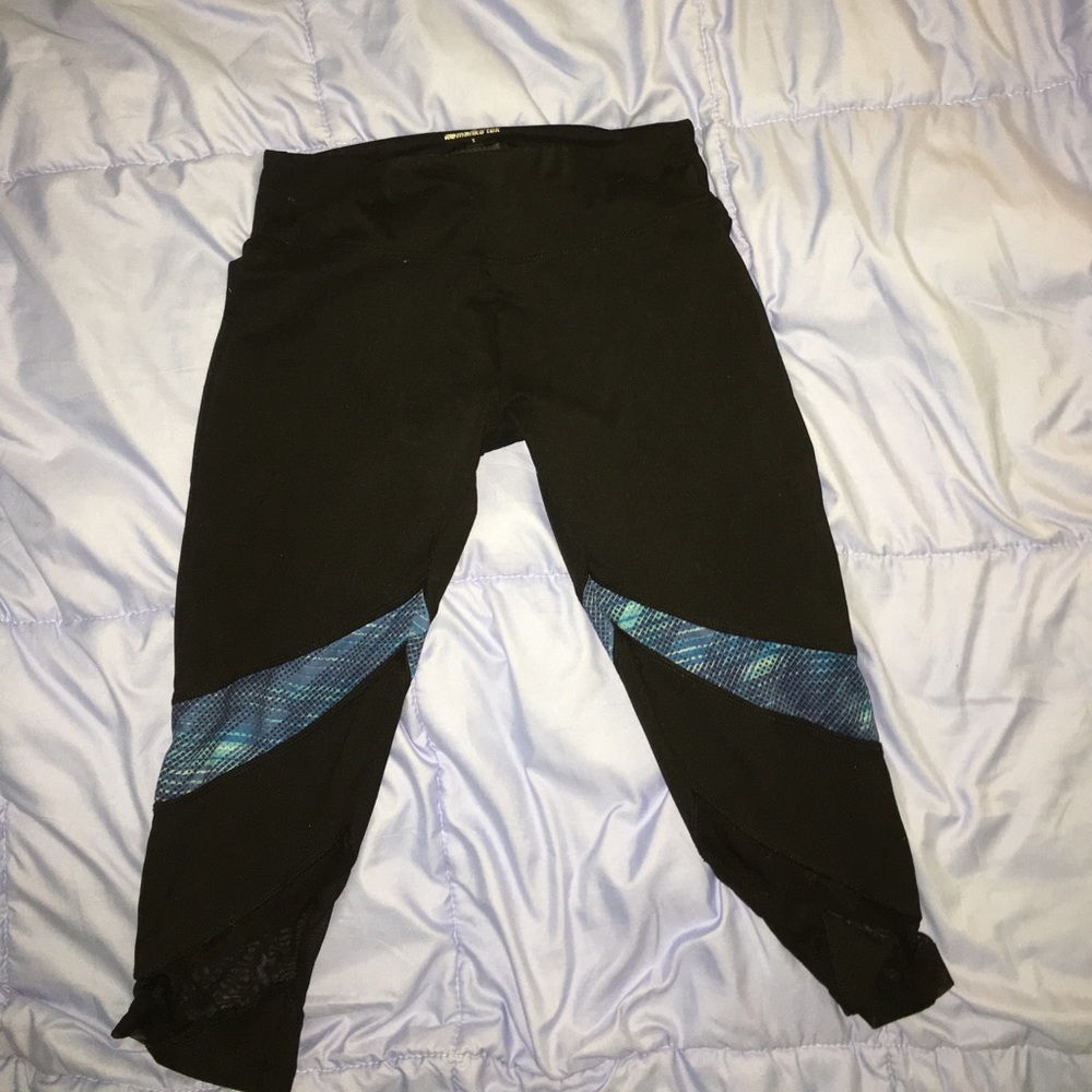 Crop athletic leggings