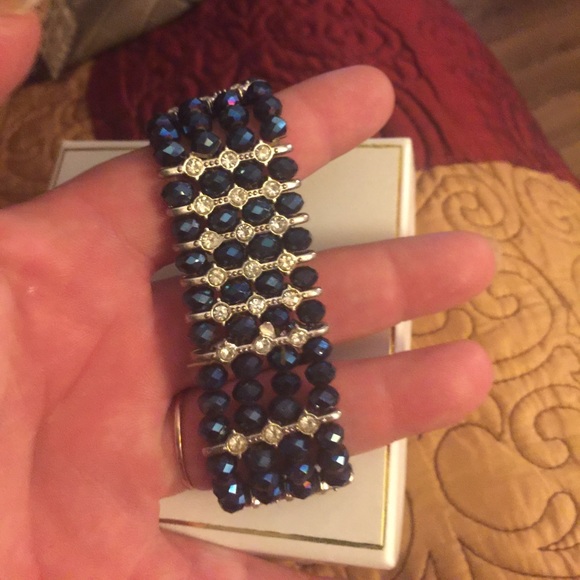 GIFTED W/DRESS 👗 PURCHASE Blu/slv beaded brclt 💎 - Picture 2 of 3