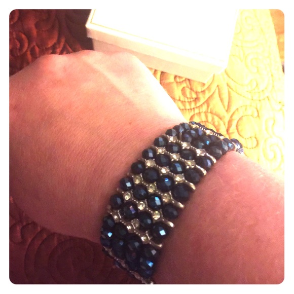 GIFTED W/DRESS 👗 PURCHASE Blu/slv beaded brclt 💎 - Picture 3 of 3