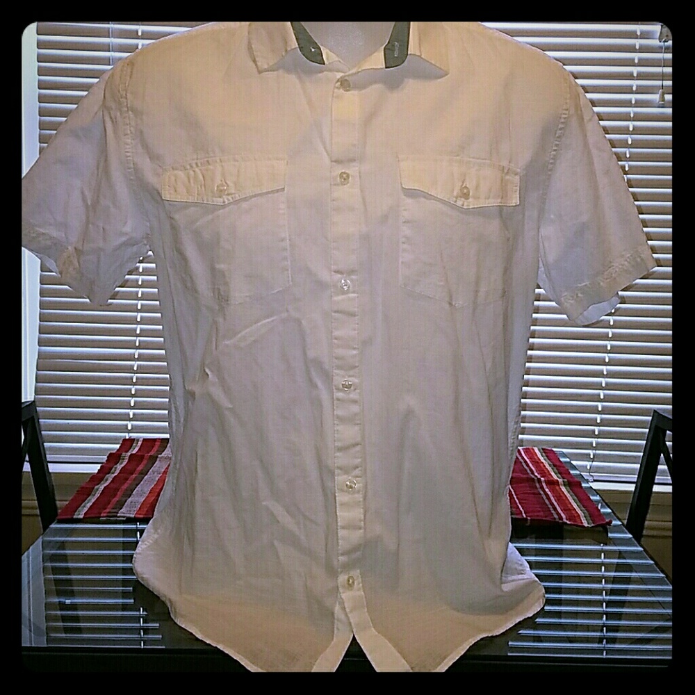 Men's H&M Short Sleeve Button Down