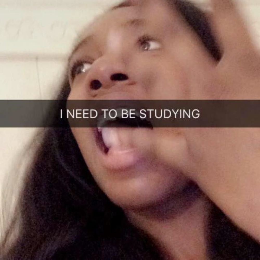 Meet your Posher, Carla