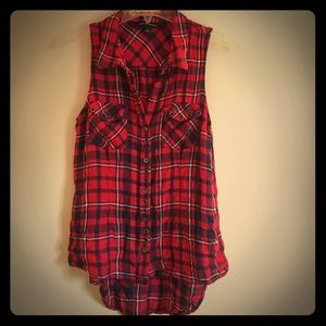 Rock & Republic country chic button up tank!