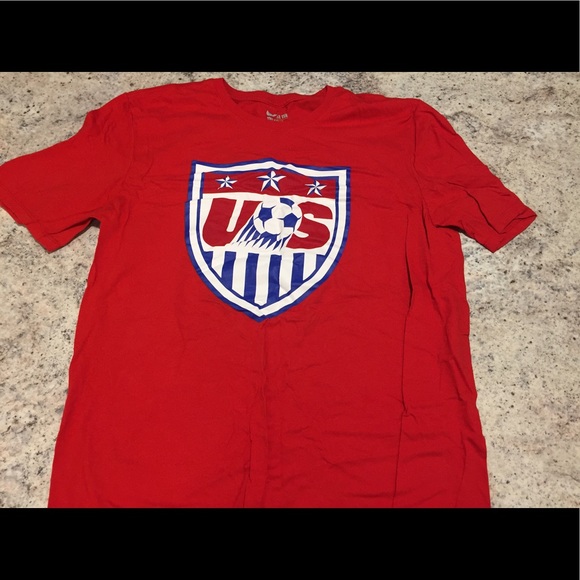 Nike USA Soccer Tshirt - Picture 1 of 2