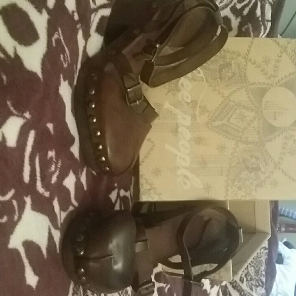 Free People callie clogs