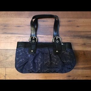Women's Coach Shoulder Bag