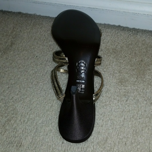 Heals - Picture 3 of 3