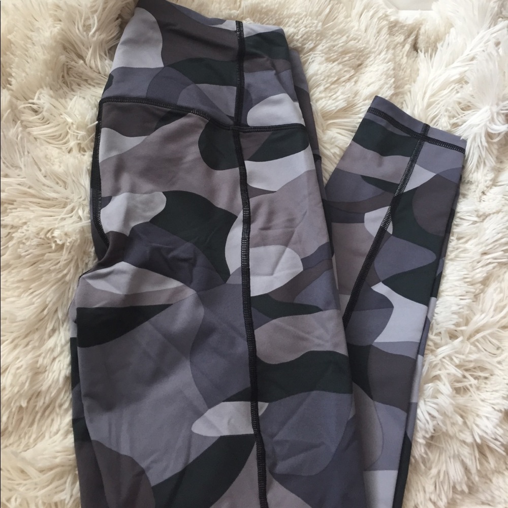 VSX camo sport pants. Size S