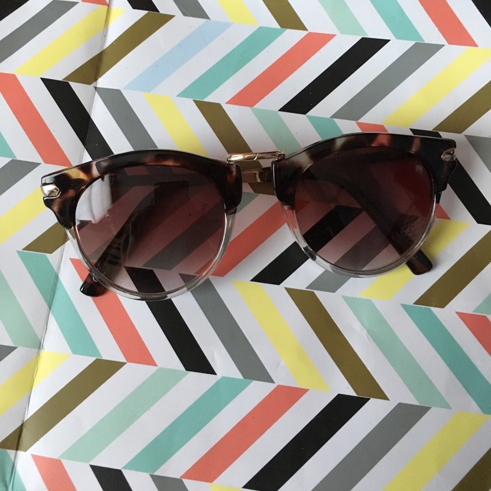 Urban Outfitter sunglasses
