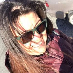 Meet your Posher, Paola