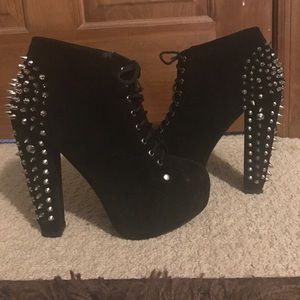 Black spiked lace up ankle boot