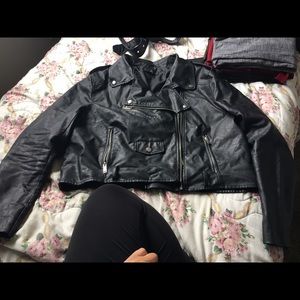 Black leather jacket // XL in US measurements