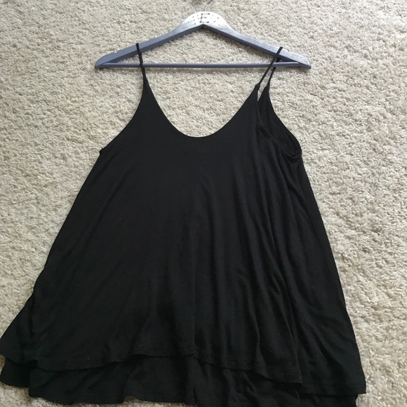 Kim & Cami // Small Black Flowy Tank - Picture 2 of 4