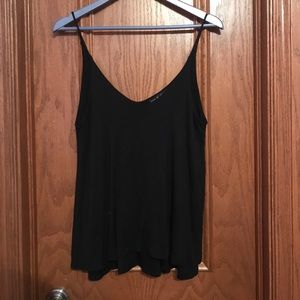 Kim & Cami // Small Black Flowy Tank