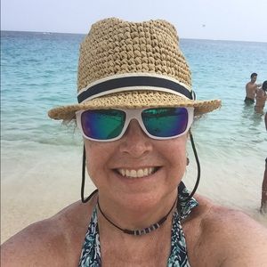 Meet your Posher, Lori