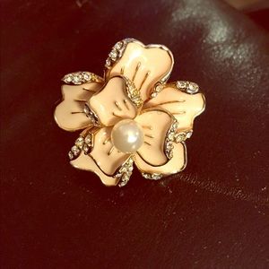 Park Lane flower ring size 6