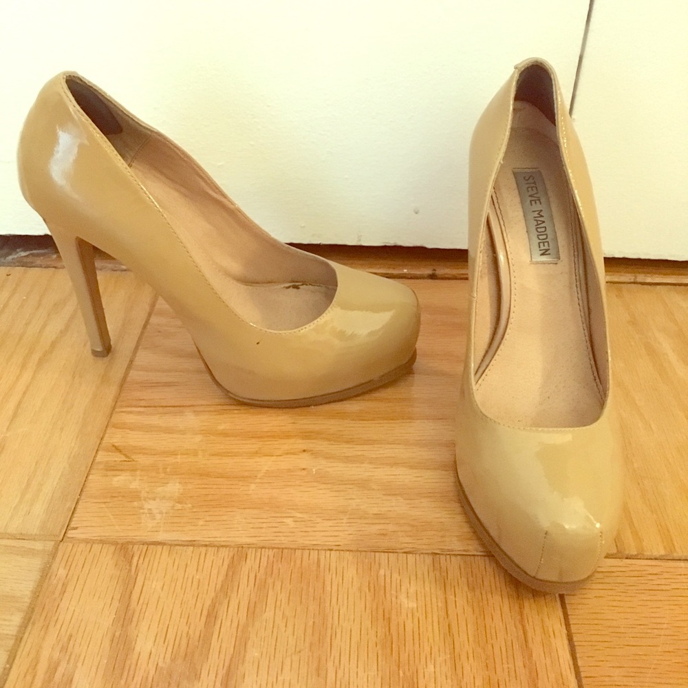 Steve Madden, Size 7, Beige pumps