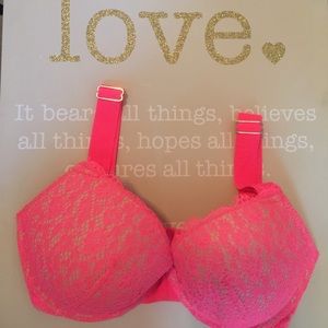 Victoria's Secret Bra 32DDD (like new).
